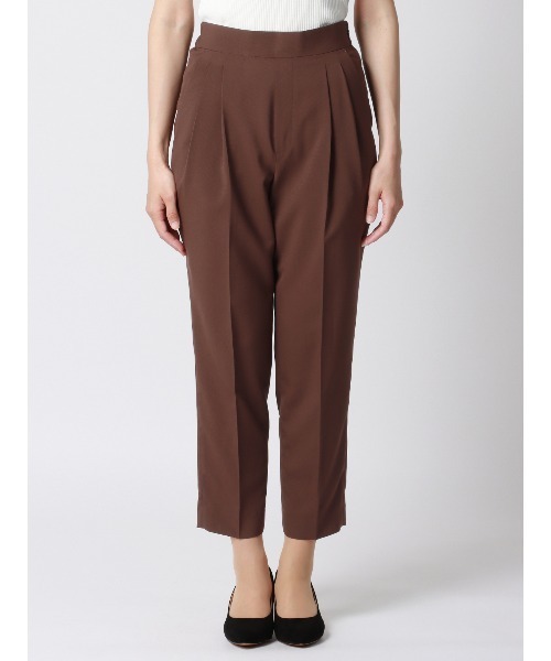 SUIT SQUARE(スーツスクエア)の「タックテーパードパンツ ウォッシャブル ストレッチ 撥水 UVカット 防シワ(スーツパンツ・レディース・ブラウン系/ネイビー系・36(7号)/38(9号)/40(11号))」の3枚目の写真