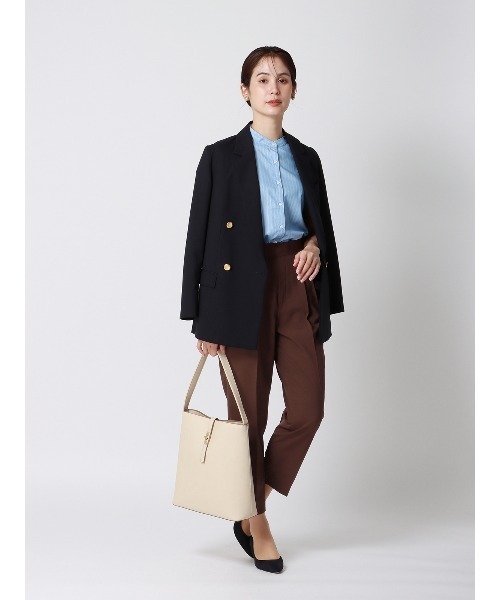 SUIT SQUARE(スーツスクエア)の「タックテーパードパンツ ウォッシャブル ストレッチ 撥水 UVカット 防シワ(スーツパンツ・レディース・ブラウン系/ネイビー系・36(7号)/38(9号)/40(11号))」の19枚目の写真