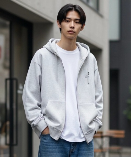 KANGOL(カンゴール)の「KANGOL/カンゴール Lazar別注 オーバーサイズ 裏毛 ロゴ ワンポイント刺繍 スウェット ジップアップパーカー/長袖 トップス フルジップパーカー/レディース メンズ(パーカー・メンズ・ブラック/アッシュグレー/グレー・M/L/XL)」の3枚目の写真