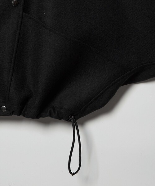 VACHEMENT（ヴァシュモン）の「＜VACHEMENT＞マルチ ボタン ショート ジャケット（その他アウター・レディース・ブラック・FREE）」の6枚目の写真