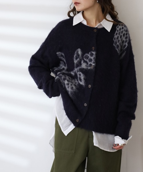 BARNDOOR(バーンドア)の「木の実 ジャカード カーデ(カーディガン/ボレロ・レディース・ブラウン/グレー/ネイビー/アイボリー・FREE)」の20枚目の写真