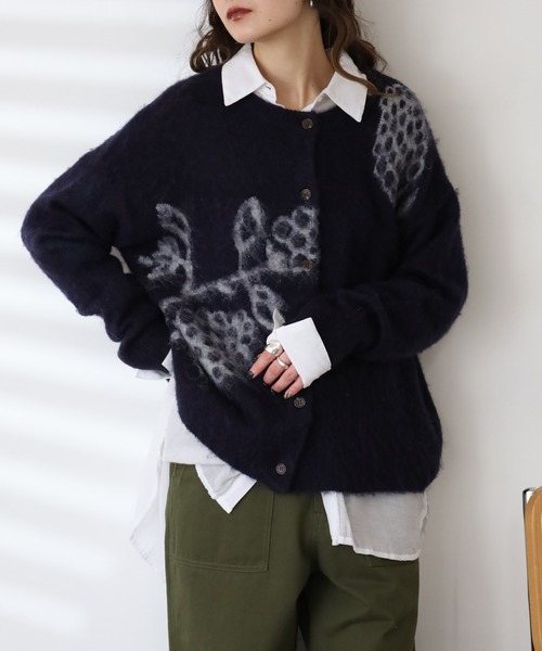BARNDOOR(バーンドア)の「木の実 ジャカード カーデ(カーディガン/ボレロ・レディース・ブラウン/グレー/ネイビー/アイボリー・FREE)」の21枚目の写真
