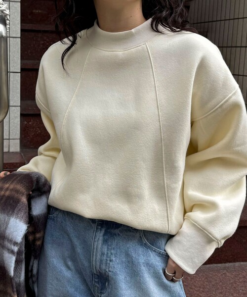 fredy emue（フレディエミュ）の「両面起毛モックネックスウェットプルオーバー（スウェット・レディース・ライトグレー/アイボリー/ライトブルー/チャコールグレー・38）」の2枚目の写真