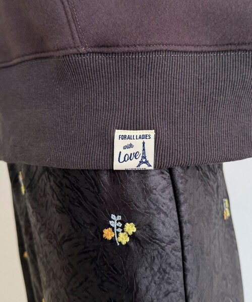 fredy emue（フレディエミュ）の「両面起毛モックネックスウェットプルオーバー（スウェット・レディース・ライトグレー/アイボリー/ライトブルー/チャコールグレー・38）」の20枚目の写真