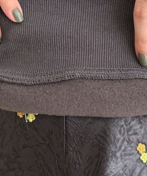 fredy emue（フレディエミュ）の「両面起毛モックネックスウェットプルオーバー（スウェット・レディース・ライトグレー/アイボリー/ライトブルー/チャコールグレー・38）」の22枚目の写真