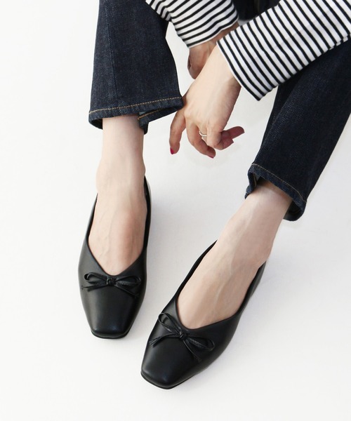 Fin（フィン）の「スクエアトゥVカットバレエシューズ【低反発スポンジ入り】（バレエシューズ・レディース・レッド/シルバー/グレー/ブラック・24.5cm/24cm/23.5cm/23cm/22.5cm）」の2枚目の写真