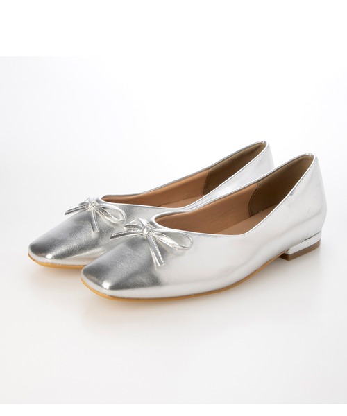 Fin（フィン）の「スクエアトゥVカットバレエシューズ【低反発スポンジ入り】（バレエシューズ・レディース・レッド/シルバー/グレー/ブラック・24.5cm/24cm/23.5cm/23cm/22.5cm）」の12枚目の写真