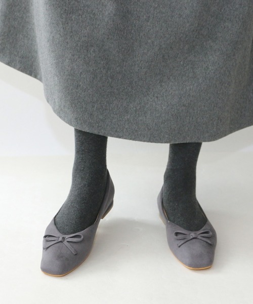 Fin（フィン）の「スクエアトゥVカットバレエシューズ【低反発スポンジ入り】（バレエシューズ・レディース・レッド/シルバー/グレー/ブラック・24.5cm/24cm/23.5cm/23cm/22.5cm）」の16枚目の写真