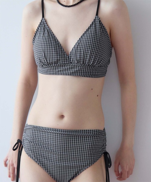 SEA DRESS(シードレス)の「Vネックシンプルデザインビキニ/水着(水着・レディース・ブラック系その他/ブラック/ライトブルー/アイボリー/ブラウン・L/M/S)」の8枚目の写真