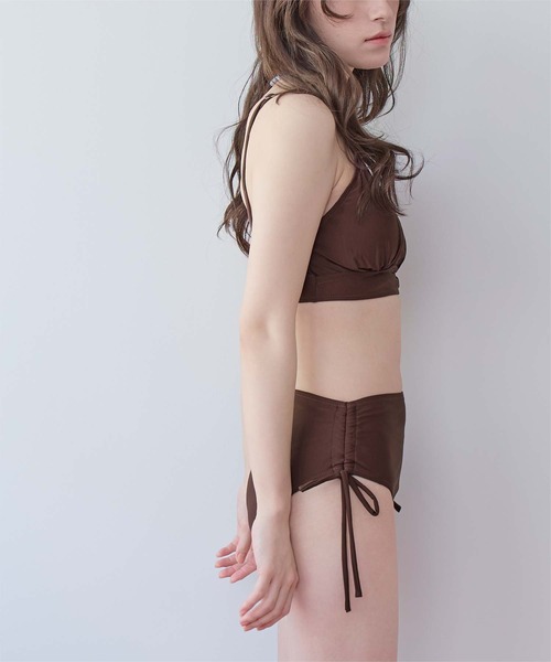 SEA DRESS(シードレス)の「Vネックシンプルデザインビキニ/水着(水着・レディース・ブラック系その他/ブラック/ライトブルー/アイボリー/ブラウン・L/M/S)」の15枚目の写真