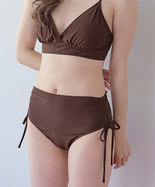 SEA DRESS(シードレス)の「Vネックシンプルデザインビキニ/水着(水着・レディース・ブラック系その他/ブラック/ライトブルー/アイボリー/ブラウン・L/M/S)」の13枚目の写真