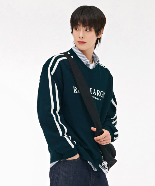 CHASECULT(チェイスカルト)の「男性テープ配色VネックスウェットTシャツ-グリーン(スウェット・メンズ・ダークグリーン・100/95/105)」の4枚目の写真