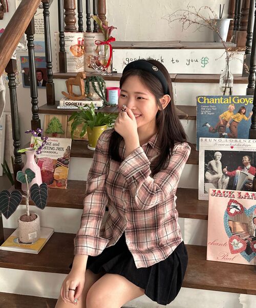 MUSINSA STANDARD WOMAN（ムシンサスタンダードウーマン）の「ウィメンズ コーデュロイ プリーツ ミニスカート [ブラック]（スカート・レディース・その他・SMALL/MEDIUM/LARGE/X-SMALL）」の15枚目の写真