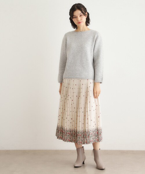 LAURA ASHLEY(ローラアシュレイ)の「【洗える/同柄アイテムあり】ライリー バタフライズ柄 プリーツスカート(スカート・レディース・ベージュ系/ネイビー系・38/40)」の5枚目の写真