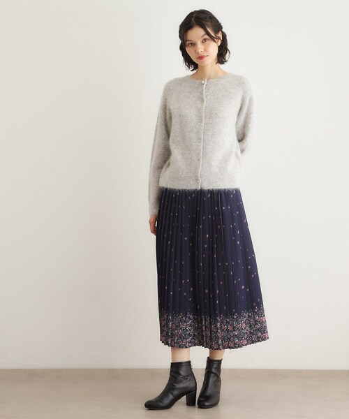 LAURA ASHLEY(ローラアシュレイ)の「【洗える/同柄アイテムあり】ライリー バタフライズ柄 プリーツスカート(スカート・レディース・ベージュ系/ネイビー系・38/40)」の9枚目の写真