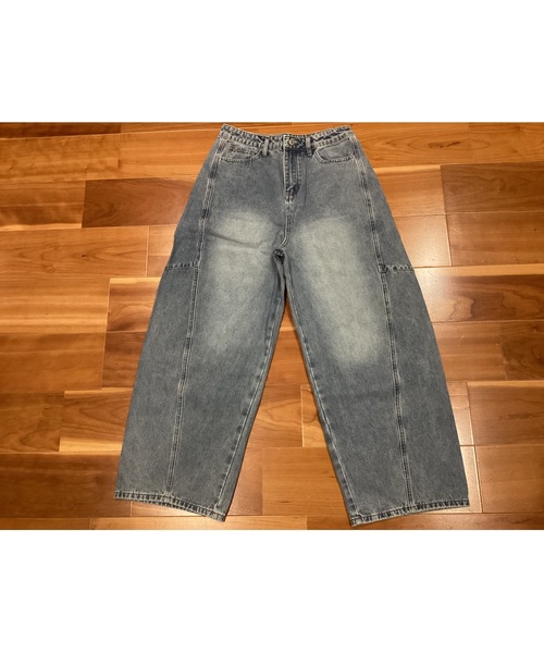 Bling Leads（ブリングリーズ）の「【Bls】【Bling Leads】ユーズド加工バレルレッグデニムパンツ（デニムパンツ・メンズ・ホワイト/ブルー系その他・MEDIUM/LARGE）」の2枚目の写真