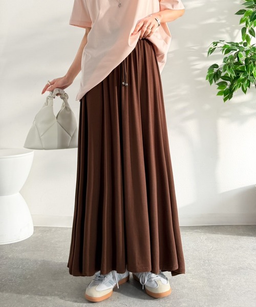 classicalelf（クラシカルエルフ）の「【マルチストレッチ素材・S-XLサイズ展開】動くたびに揺れる、とろみ質感。 ストレッチギャザーロングスカート（スカート・レディース・ブラック/ブラウン・MEDIUM/LARGE/X-LARGE/SMALL）」の13枚目の写真