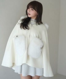 White マントコート
couture BY ROJITA WILLSELECTION（ウィルセレクション）の「ダブル釦2WAYマントコート