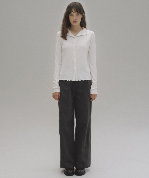 ANDNEEDS(アンドニーズ)の「Lio side pocket pants (charcoal gray)(その他パンツ・レディース・その他・SMALL/MEDIUM)」の2枚目の写真