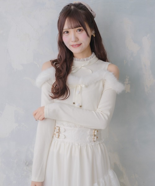 couture BY ROJITA（クチュールバイロジータ）の「肩開きファーライン切替トップス（Tシャツ/カットソー・レディース・ホワイト/ボルドー/ブラック・FREE）」の21枚目の写真