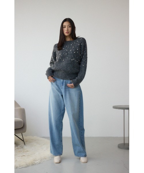 AZUL by moussy(アズールバイマウジー)の「【身長/骨格別着用画像あり】L/B ライトオンスカーブデニム(デニムパンツ・レディース・ライトブルー・23inch/24inch/25inch/26inch)」の3枚目の写真
