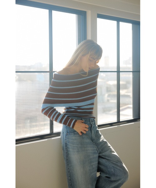 AZUL by moussy(アズールバイマウジー)の「【身長/骨格別着用画像あり】L/B ライトオンスカーブデニム(デニムパンツ・レディース・ライトブルー・23inch/24inch/25inch/26inch)」の12枚目の写真