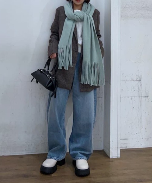 AZUL by moussy(アズールバイマウジー)の「【身長/骨格別着用画像あり】L/B ライトオンスカーブデニム(デニムパンツ・レディース・ライトブルー・23inch/24inch/25inch/26inch)」の18枚目の写真