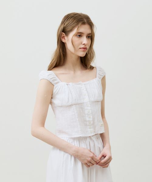 ARI(アリ)の「CUDDLY SLEEVELESS TOP / WHITE(シャツ/ブラウス・レディース・ホワイト・FREE)」の2枚目の写真