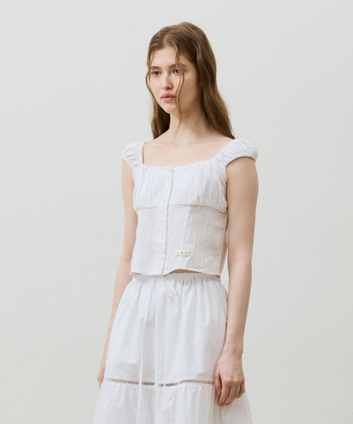 ARI(アリ)の「CUDDLY SLEEVELESS TOP / WHITE(シャツ/ブラウス・レディース・ホワイト・FREE)」の4枚目の写真