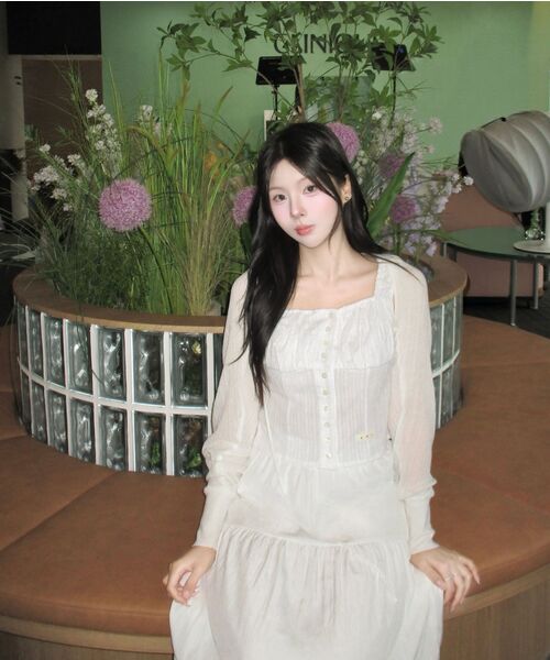 ARI(アリ)の「CUDDLY SLEEVELESS TOP / WHITE(シャツ/ブラウス・レディース・ホワイト・FREE)」の7枚目の写真