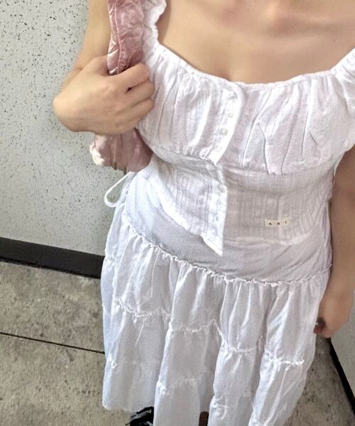 ARI(アリ)の「CUDDLY SLEEVELESS TOP / WHITE(シャツ/ブラウス・レディース・ホワイト・FREE)」の11枚目の写真