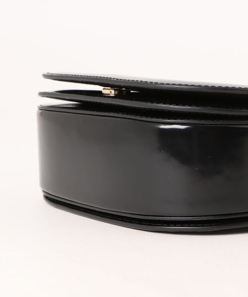 A.P.C.（アーペーセー）の「LE B-SIDE SMALL（ショルダーバッグ・レディース・ブラック/キナリ・ONESIZE）」の3枚目の写真