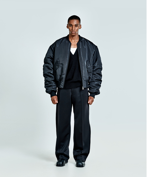 51%(フィフティーワンパーセント)の「Thong Ma-1 - Black(ダウンジャケット/コート・メンズ・その他・SMALL/MEDIUM/LARGE)」の2枚目の写真