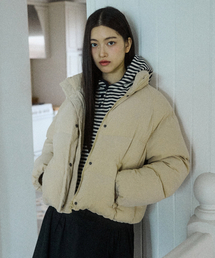COMONINOZ（コモニノズ）の「W CORDUROY SHORT PUFFER [CREAM]（ダウンジャケット/コート）」