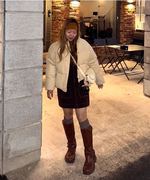 COMONINOZ（コモニノズ）の「W CORDUROY SHORT PUFFER [CREAM]（ダウンジャケット/コート・レディース・アイボリー・FREE）」の5枚目の写真