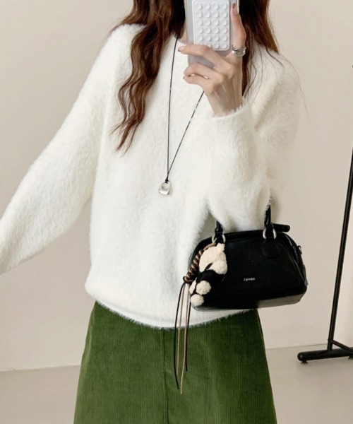 ReRe(リリ)の「ふわふわ素材ニットトップス(ニット/セーター・レディース・ダークベージュ/ライトイエロー/ロイヤルブルー/ミント/ダークパープル/ダークグレー/ライトグリーン/オレンジ/ピンク/オフホワイト/ブラウン/ブラック・FREE)」の17枚目の写真