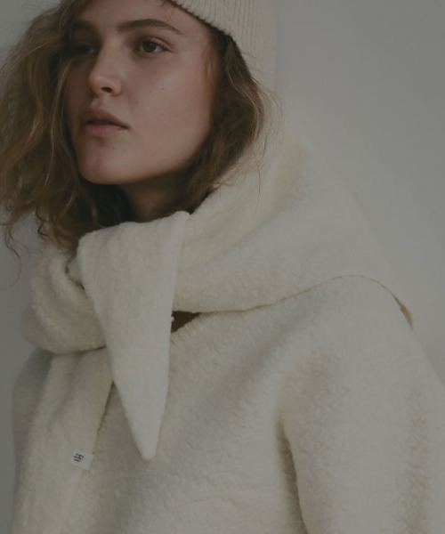 ETRE TOKYO（エトレトウキョウ）の「バンピーストールニットプルオーバー（ニット/セーター・レディース・ネイビー/ホワイト・FREE）」の13枚目の写真