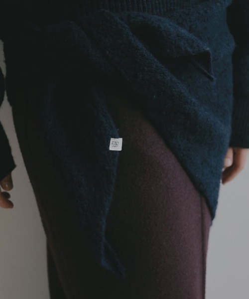 ETRE TOKYO（エトレトウキョウ）の「バンピーストールニットプルオーバー（ニット/セーター・レディース・ネイビー/ホワイト・FREE）」の4枚目の写真