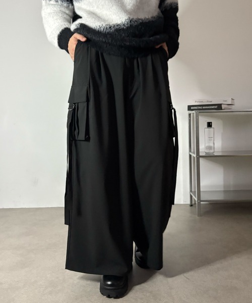 link lot(リンクロット)の「【バックゴム】 TR ワイドシルエット ドレイプ パラシュート カーゴパンツ(カーゴパンツ・メンズ・ブラック/チャコール・M/L)」の4枚目の写真
