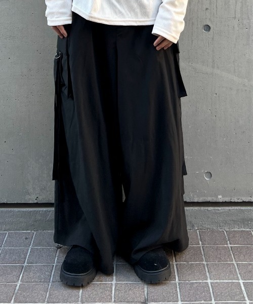 link lot(リンクロット)の「【バックゴム】 TR ワイドシルエット ドレイプ パラシュート カーゴパンツ(カーゴパンツ・メンズ・ブラック/チャコール・M/L)」の19枚目の写真