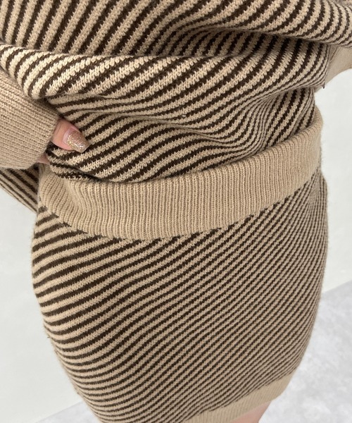 MISCH MASCH(ミッシュマッシュ)の「一部店舗限定 ボーダーニットセットアップ(トップス+パンツ+ストール)(セットアップ・レディース・ブラウン/ベージュ・フリ-)」の14枚目の写真