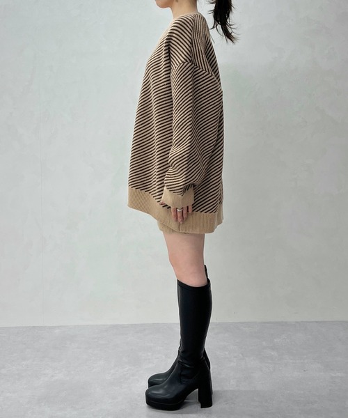 MISCH MASCH(ミッシュマッシュ)の「一部店舗限定 ボーダーニットセットアップ(トップス+パンツ+ストール)(セットアップ・レディース・ブラウン/ベージュ・フリ-)」の9枚目の写真