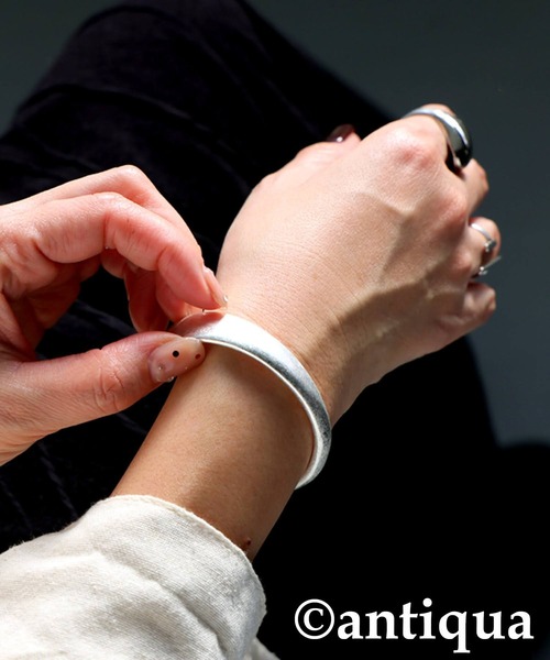 antiqua（アンティカ）の「バングル（バングル/リストバンド・レディース・シルバー系その他・FREE）」の5枚目の写真