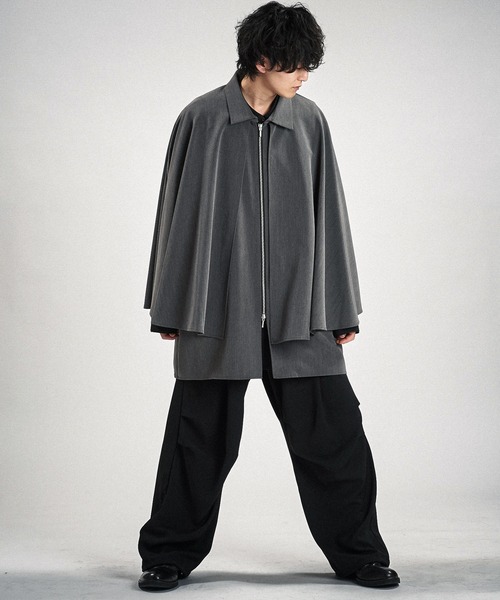 NO ID.(ノーアイディ)の「【NO ID.】Layered Cape Zip Shirt / レイヤード ケープ ジップ シャツ(シャツ/ブラウス・メンズ・グレー/ブラック・ONE SIZE)」の4枚目の写真