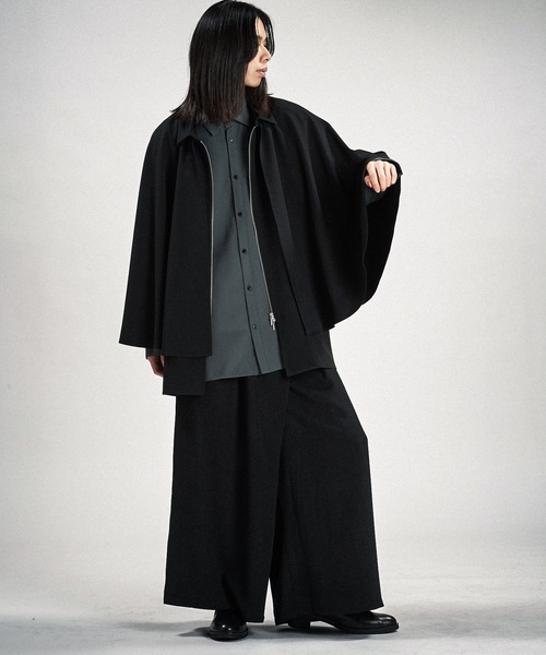 NO ID.(ノーアイディ)の「【NO ID.】Layered Cape Zip Shirt / レイヤード ケープ ジップ シャツ(シャツ/ブラウス・メンズ・グレー/ブラック・ONE SIZE)」の19枚目の写真