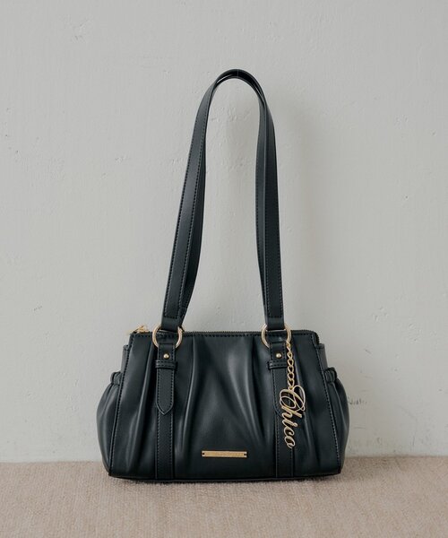 Chico（チコ）の「チャーム付きタックデザインボストンバッグ（ボストンバッグ・レディース・ベージュ系その他3/ブラック/アイボリー/ブラウン系その他3・FREE）」の7枚目の写真