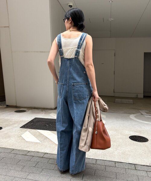 DouDou（ドゥドゥ）の「深Vデニムサロペット（つなぎ/オールインワン・レディース・ブルー・36/38）」の9枚目の写真