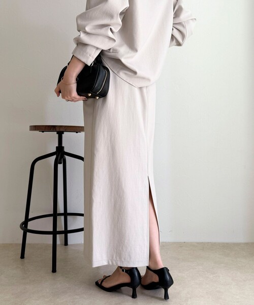 fredy emue（フレディエミュ）の「【セットアップ対応】パウダリーツイルイージータイトスカート（スカート・レディース・ブラック/ベージュ・38/36）」の11枚目の写真