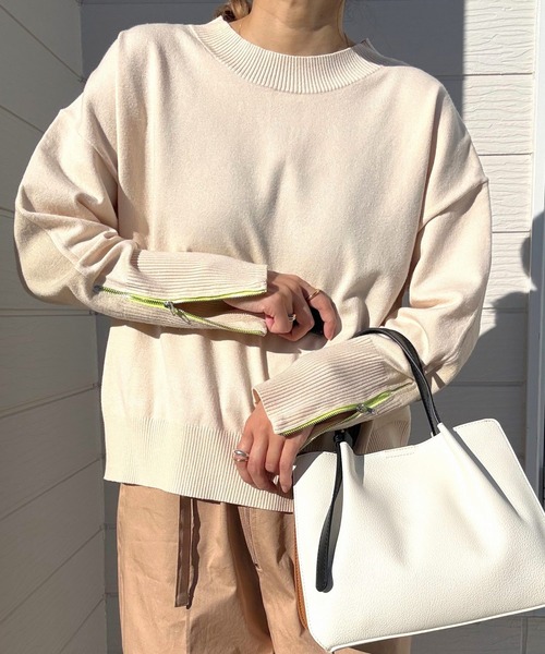 Q(キュー)の「バイカラーZIPニット(ニット/セーター・レディース・アイボリー/ライトブルー/ピンク・MEDIUM)」の2枚目の写真