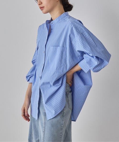 hunch(ハンチ)の「【WEB限定/別注】【イージーケア】バンドカラーオーバーデザインシャツ セレモニー/オケージョン/オフィスカジュアル対応(シャツ/ブラウス・レディース・チャコール/ベージュ系その他/オフホワイト/ブルー系その他・FREE)」の1枚目の写真